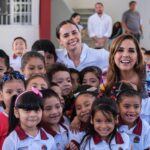 Entrega Mara Lezama, domo y aulas a escuela primaria de Cancún