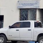 Mosquitos, jeringas rellenas y contaminación, así operaba la clínica de sueros vitaminados en Sonora (Video)