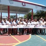 Entrega domo Mara Lezama en la secundaria técnica “8 de Octubre”, en Cancún