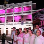 Presiden Mara y Verónica Lezama el Encendido Rosa que busca concientizar sobre el cáncer de mama