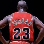 Jersey de Michael Jordan, de los Bulls de Chicago fue subastado en cifra récord de 14 mdd